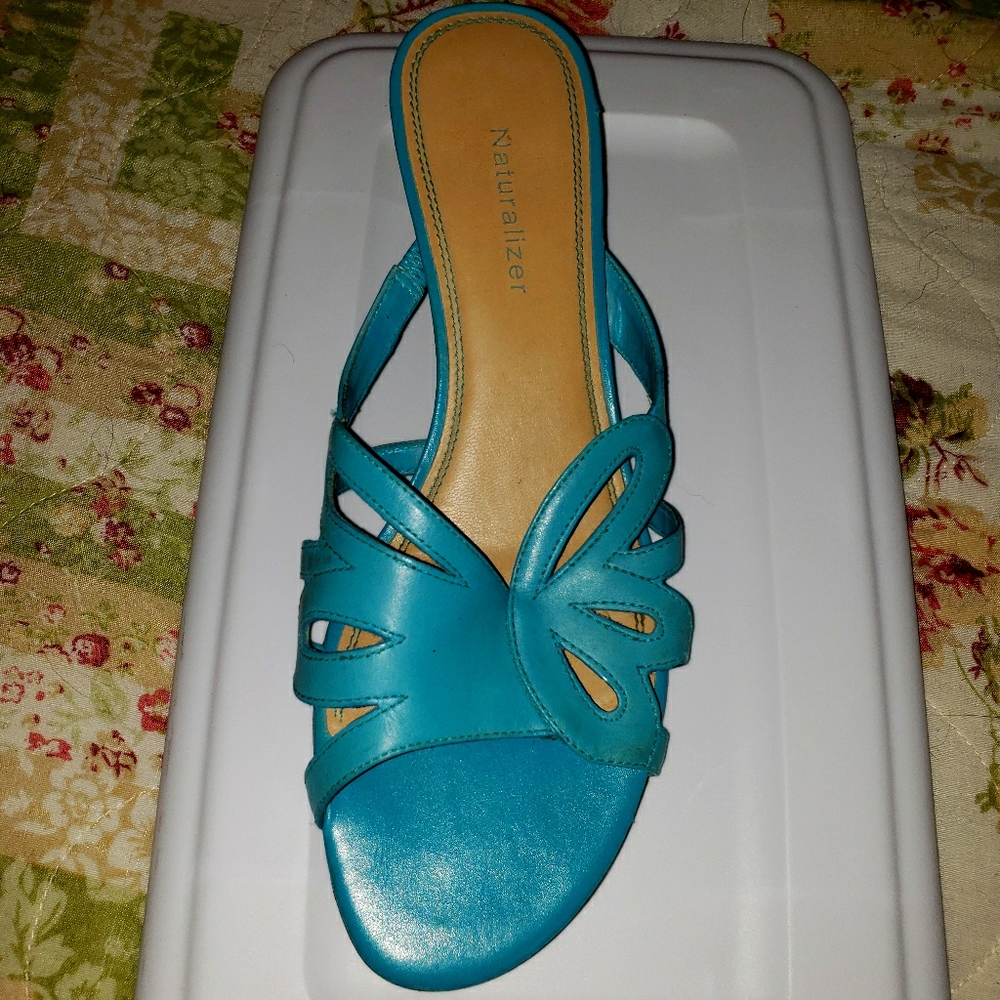 Naturalizer sandals